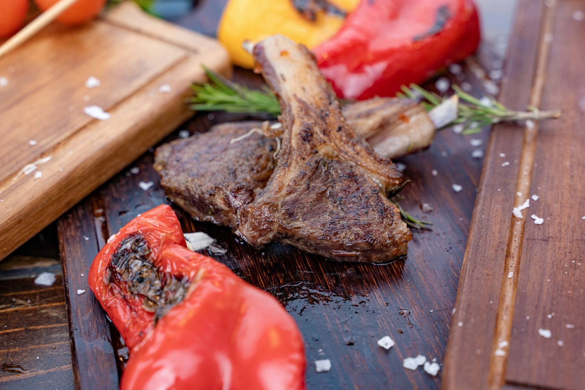 Lamb Nutrition: What This Red Meat Really Offers (and Where to Be Careful)