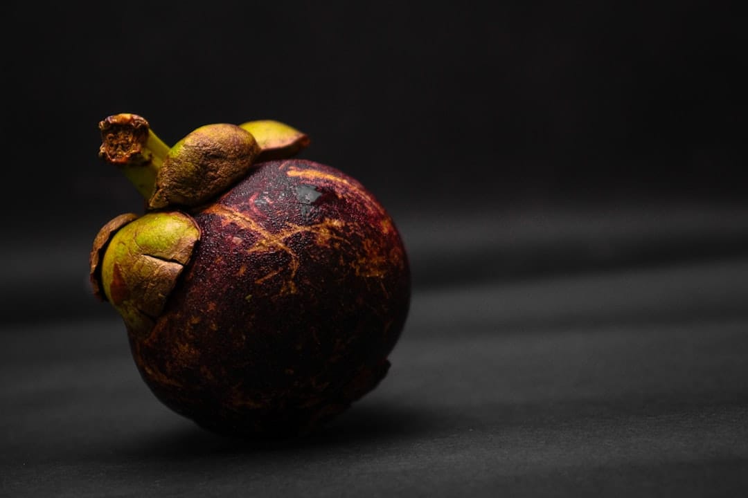 How to Enjoy Mangosteen